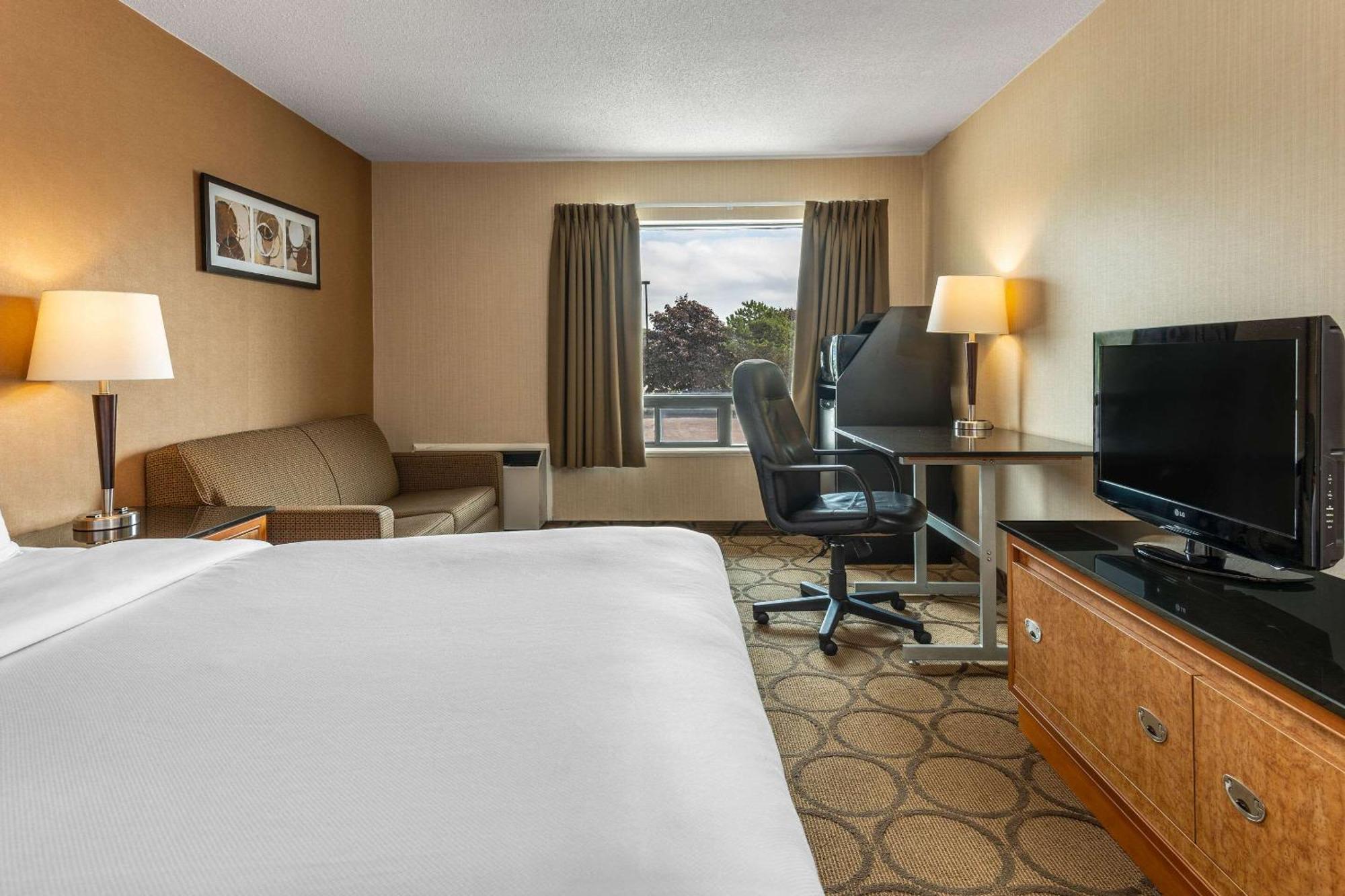 Comfort Inn Pickering Exterior foto