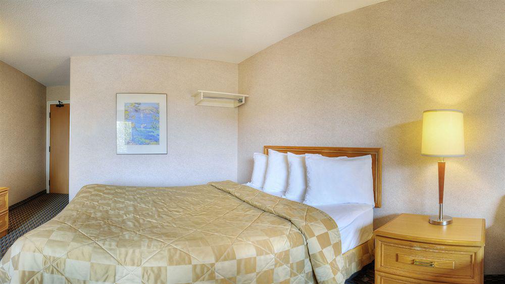 Comfort Inn Pickering Exterior foto