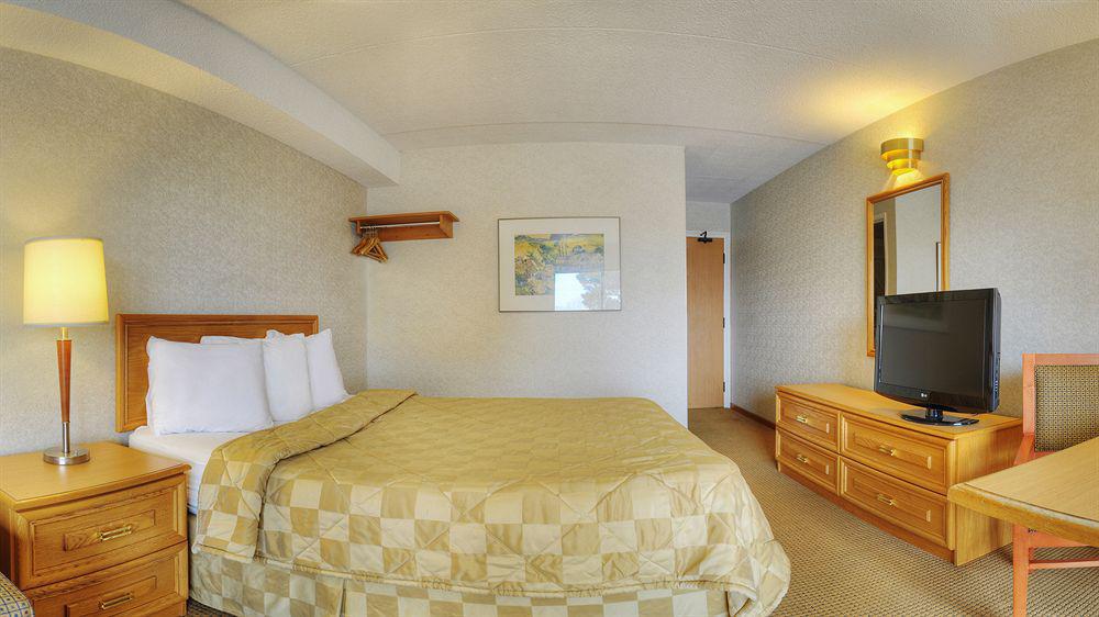 Comfort Inn Pickering Exterior foto